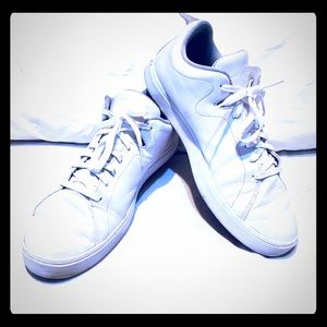 Under Armour Mobtown White Leather Men’s 13 shoes